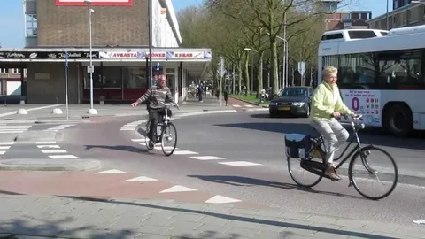 Roundabout with safe cycling facilities (Netherlands)