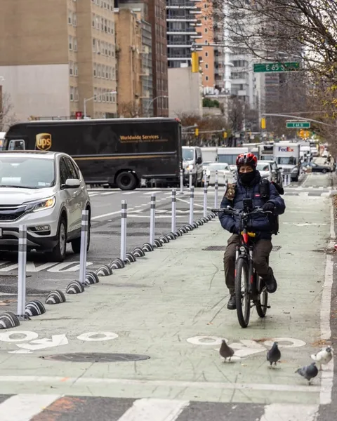 Urban Bikeway Design Guide: Protected Bike Lanes