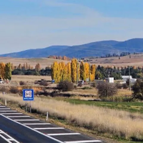 Town entry gateway treatments